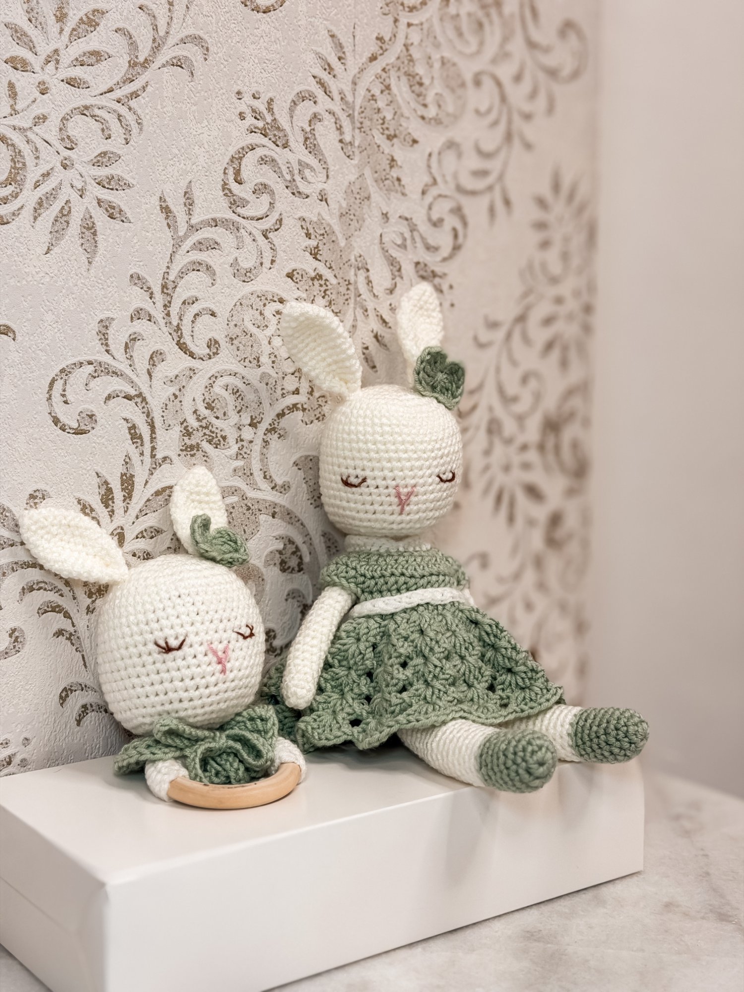 Set Conejita + sonajero de apego